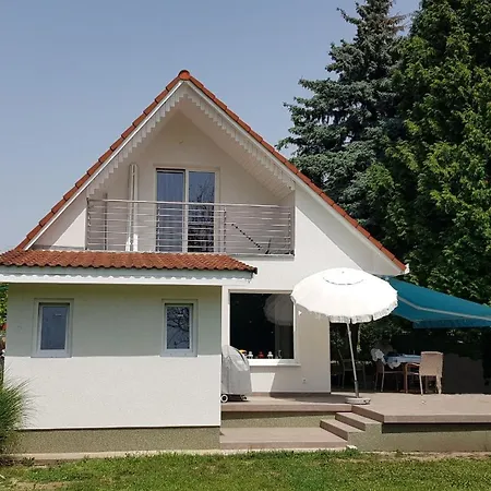 At Balaton Prázdninový dům *