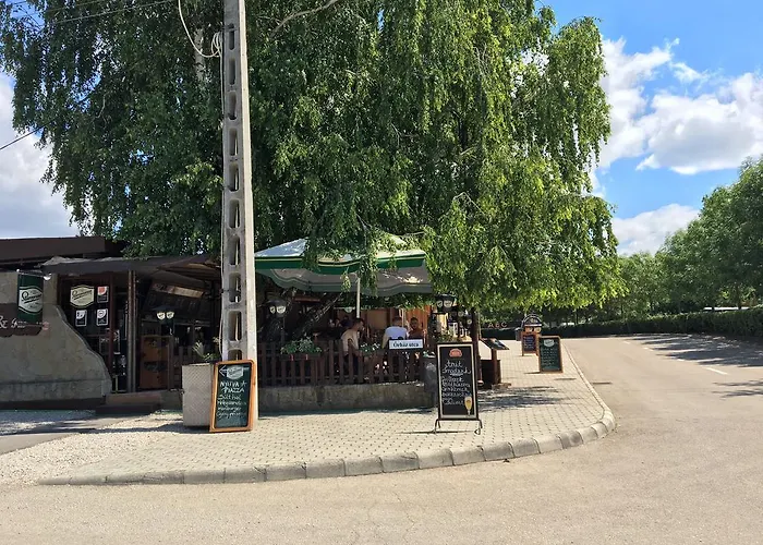 At Balaton Prázdninový dům